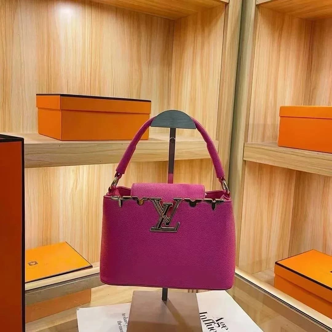 Louis Vuitton Capucines Pink Leather Handbag — Hipobuy Spreadsheet find