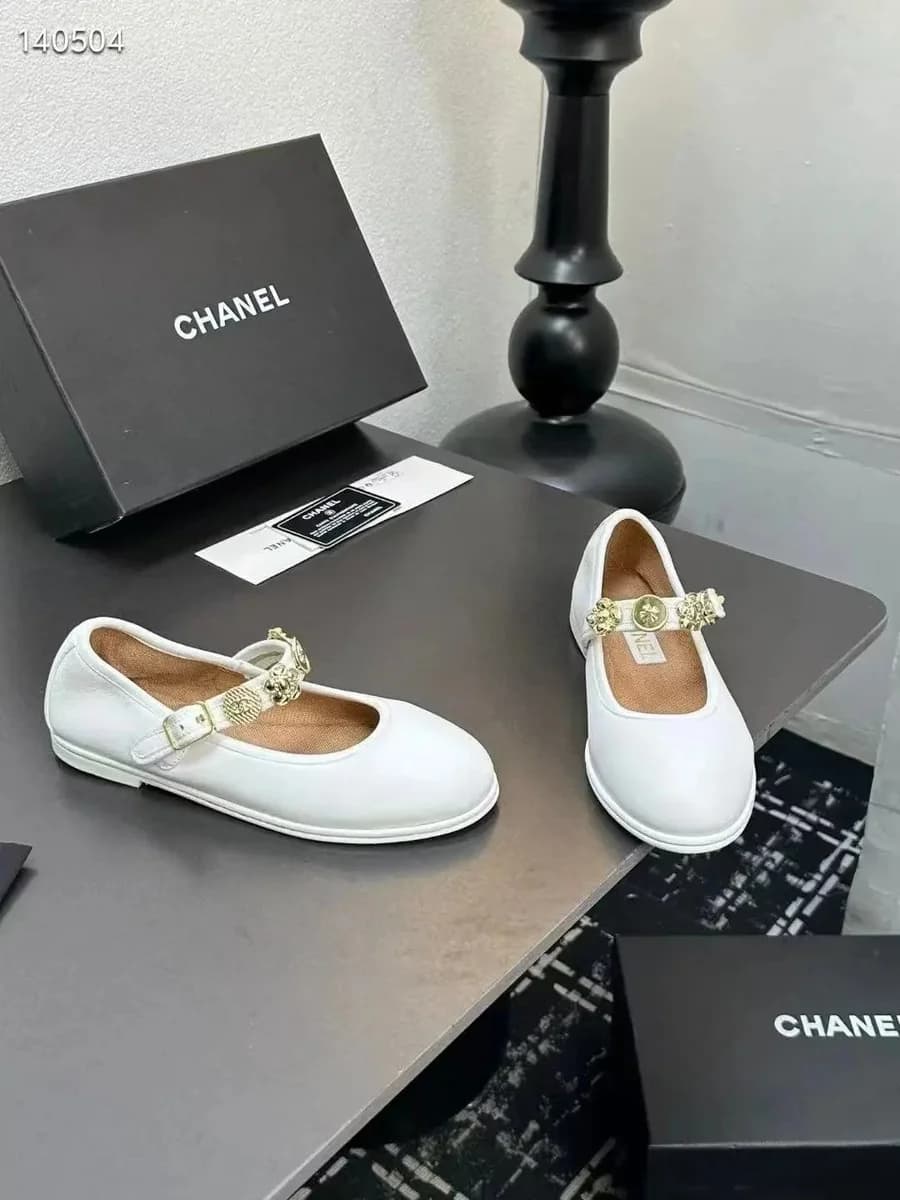 Chanel White Leather Mary Jane Flats — Hipobuy Spreadsheet find