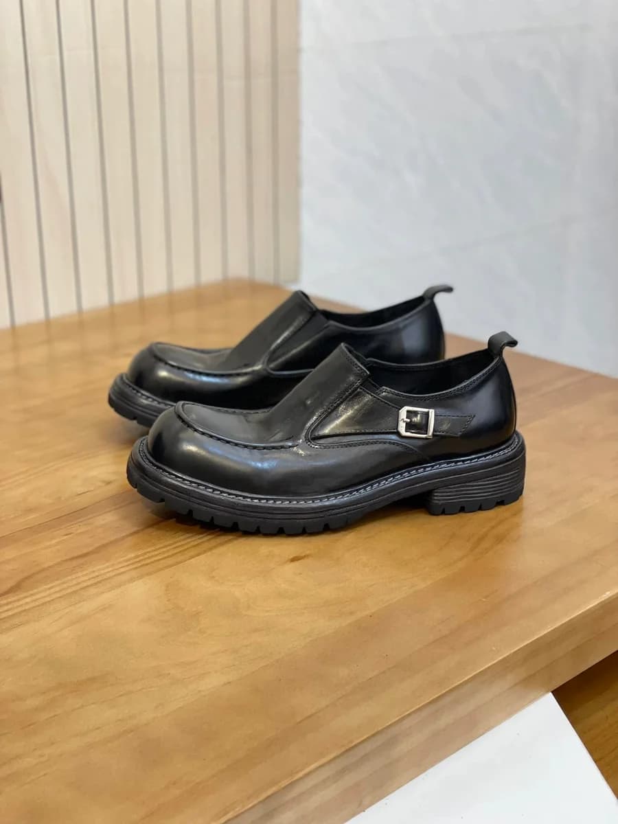 Black Leather Loafers with Buckle Detail — Hipobuy Spreadsheet find