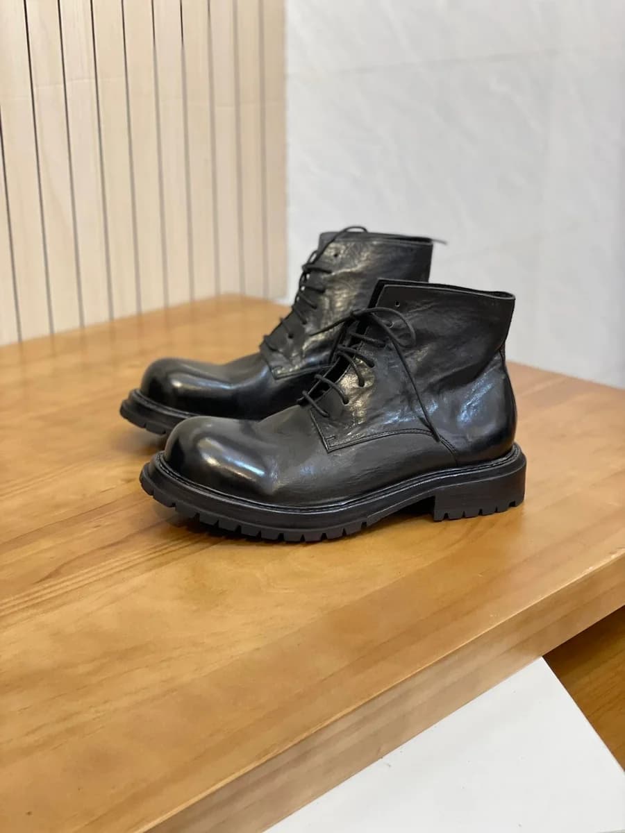 Black Leather Lace-Up Boots Ankle Boots — Hipobuy Spreadsheet find
