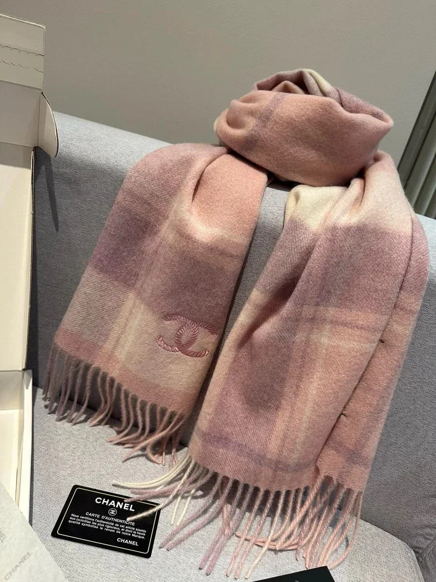 Chanel Plaid Scarf in Dusty Pink & Beige — Hipobuy Spreadsheet find